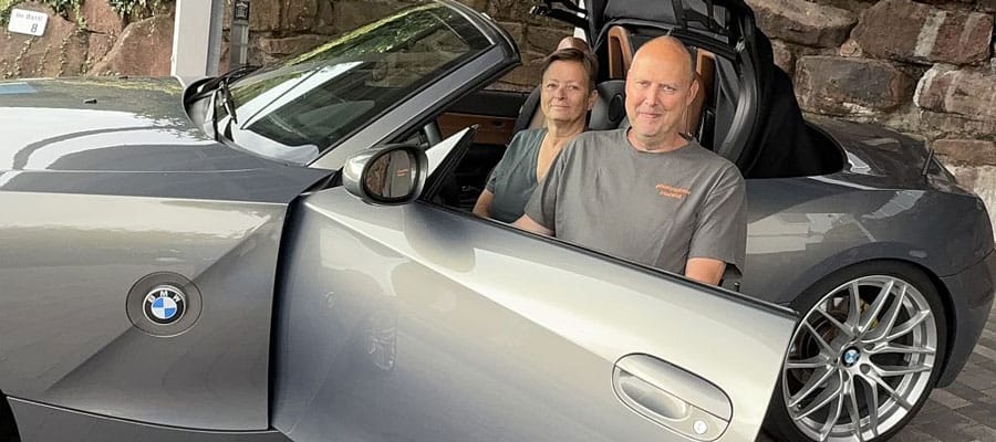 Harald und Petra in ihrem Z4